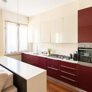 https://rosselli-13-milan-apartment.italymilanhotels.net